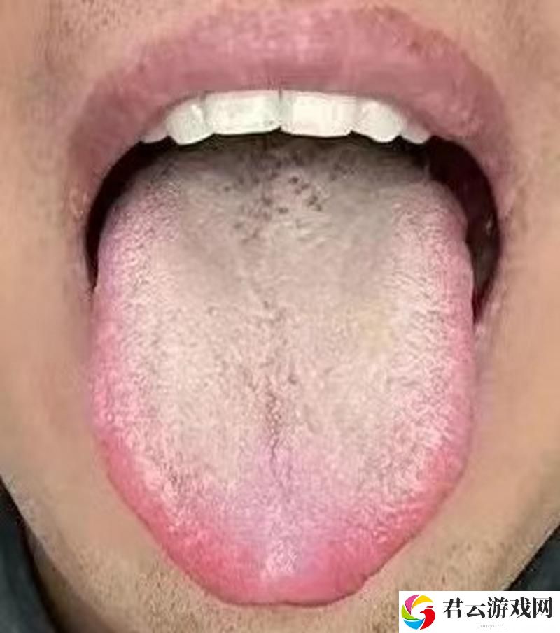 身怀绝技的40岁男人舌头很厉害，网友：他的技巧真让人震惊！