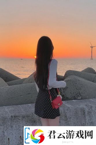 趴在床上双腿叉开能导致疼痛吗？网友：这样做真的会让你痛苦不堪！