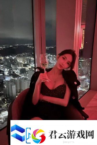 三年成全免费观看影视大全引发热潮-网友：看电影不花钱真开心！