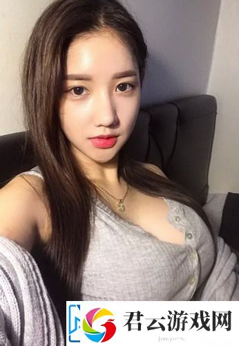坤坤寒进桃子里嗟嗟嗟视频：情感交织的奇幻旅程！