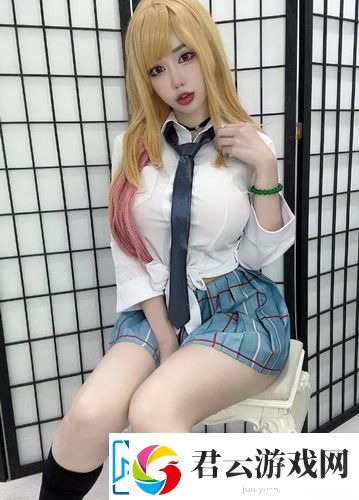 丰满的女邻居-展现生活的色彩-网友：真是让人心动的美好时光！