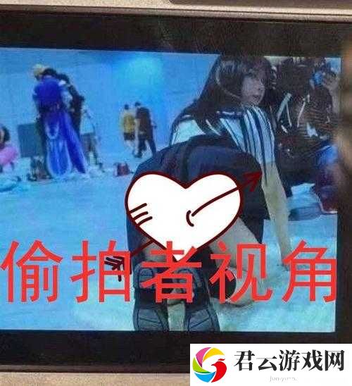 JK 盗撮萌白酱：窥探与神秘的交织故事