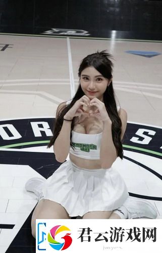 少萝被❌脱脱内内做运动-网友：这是什么新型健身方式-打工人都想试试！