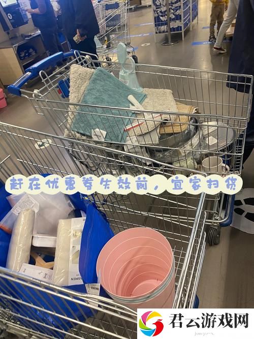 小扫货几天没弄了这么多水了，网友：这次真是大丰收！