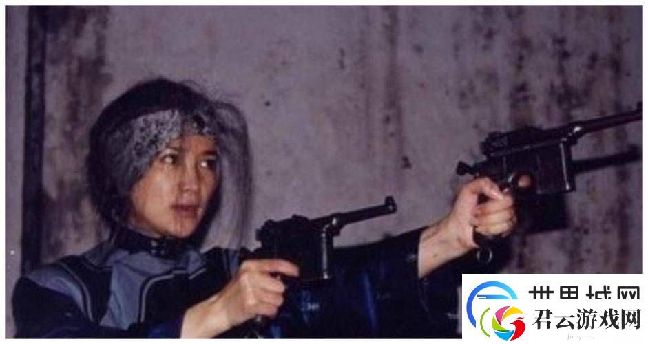 一枪战三母双飞-友：这场闹剧让人哭笑不得！