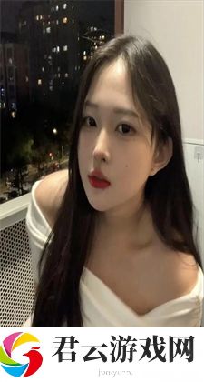 星空下的白木兰：感受那份宁静与神秘