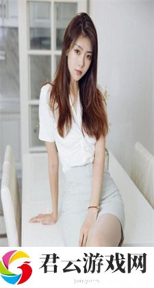 丝袜足脚：丝袜与足部结合的美学探讨