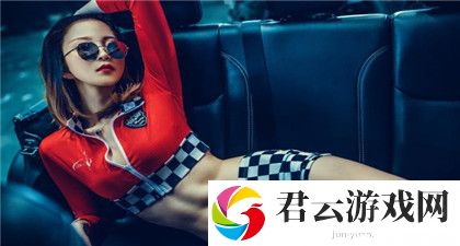 兰姨捂着嘴生怕发出声音吵，背后的故事让人泪目